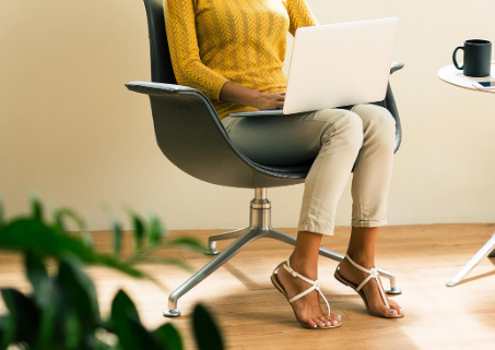 Choosing The Best Office Chair For Short People Labonita Restaurant The Best Office Chair For Short People